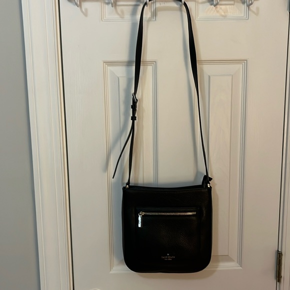 kate spade Handbags - Kate Spade purse. No evidence of wear. Great shape. Comfortable. Clean. Handy.